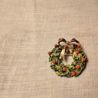 Vintage Wreath Christmas Brooch