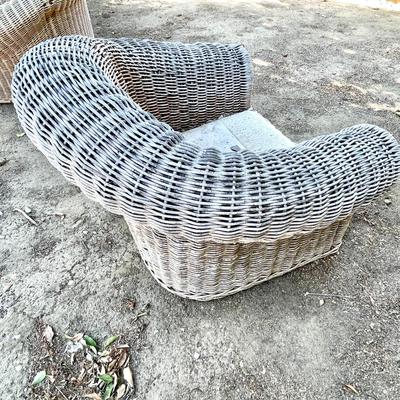 LOT D  OVER SIZE WEATHERED WICKER HORSESHOE COLLAR LAWN CHAIR.