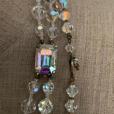 Lot EE Two crystal necklaces