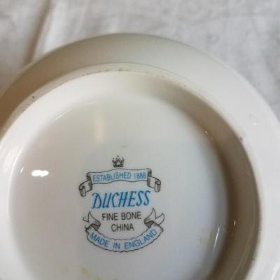 "Duchess" fine bone china teapot, vintage, made in England