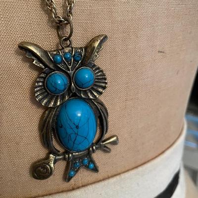 Lot QQ Vintage owl and tree of life necklaces