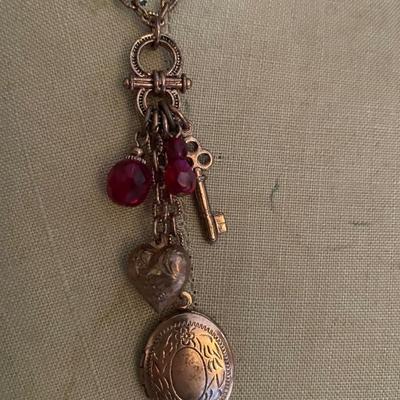 Lot TT Red and bronze necklaces