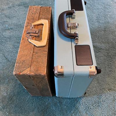 Victrola and Happy Tunes Portable Suitcase record players (GR - NM)