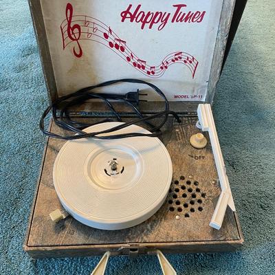 Victrola and Happy Tunes Portable Suitcase record players (GR - NM)