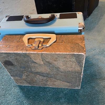 Victrola and Happy Tunes Portable Suitcase record players (GR - NM)