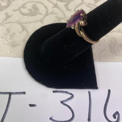 10 KT  Ladyâ€™s Ring