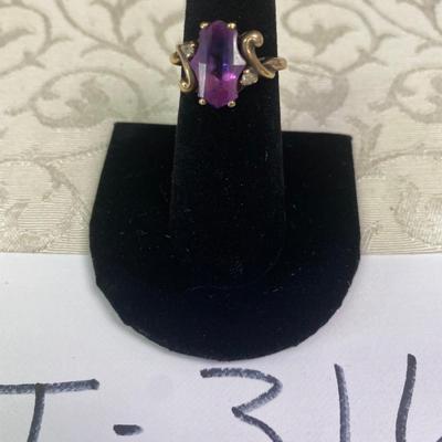 10 KT  Ladyâ€™s Ring