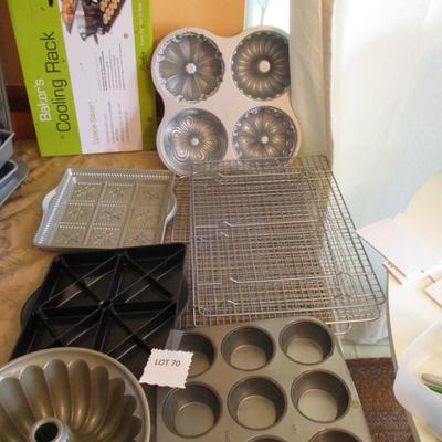 Bakeware- Cooling Racks