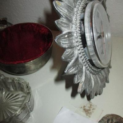 Assorted Decor- Butterfly, Clock