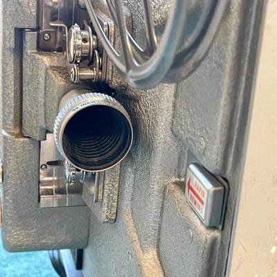 4 Vintage movie projectors : Keystone 100G, Keystone K-110 & Revere P777 (GR-NM)