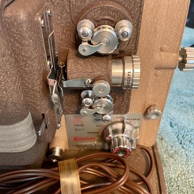 4 Vintage movie projectors : Keystone 100G, Keystone K-110 & Revere P777 (GR-NM)