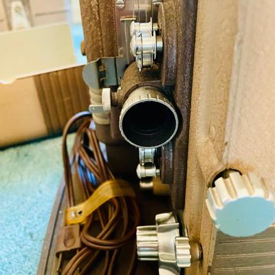 4 Vintage movie projectors : Keystone 100G, Keystone K-110 & Revere P777 (GR-NM)