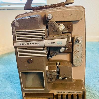 4 Vintage movie projectors : Keystone 100G, Keystone K-110 & Revere P777 (GR-NM)
