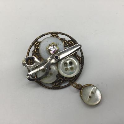 Vintage Sew Brooch/Pin MOP Buttons