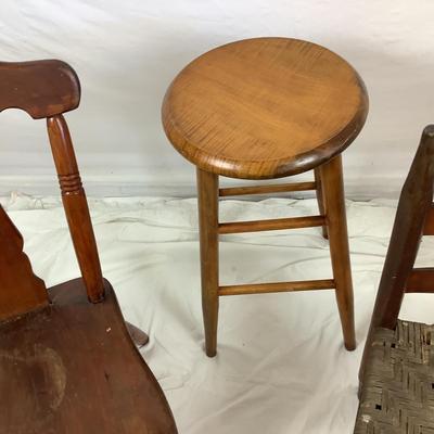 Lot.6158. Set of 2 Vintage Chairs and Stool