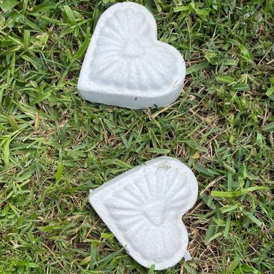Yard decor (L - NM)