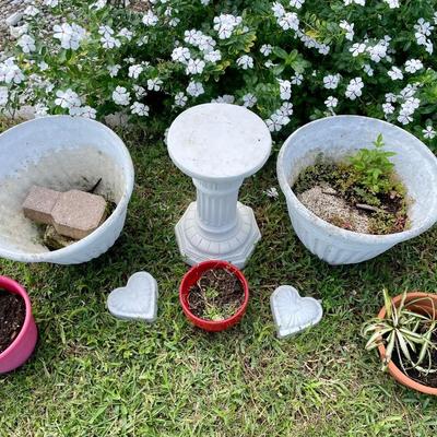 Yard decor (L - NM)