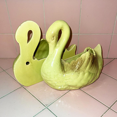 Lot AFF 2 Vintage ceramic Swan Wall Pockets Vase 1950s Chartreuse Bert's Furniture Chino