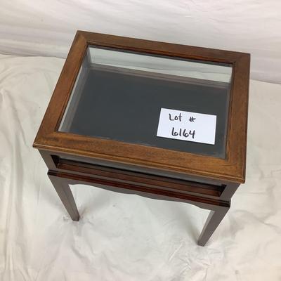 Lot.6164. Glass Case Display Table