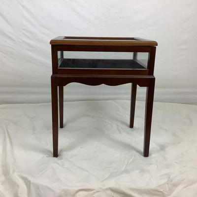 Lot.6164. Glass Case Display Table