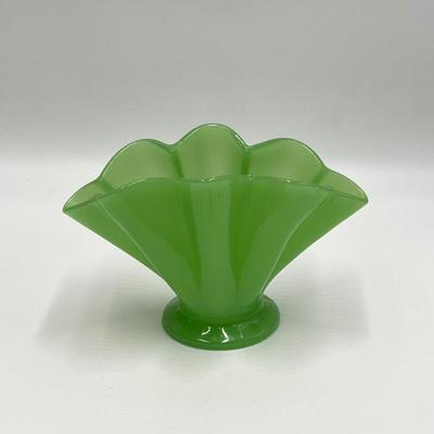 Jadeite Fan Vase