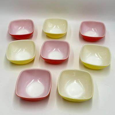 PYREX ~ Set Of Eight (8) Hostess Bowls