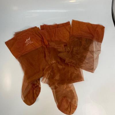 Vintage Reddish Tan Thigh High Nylon Stockings 2.5 Pairs Hanes Medium