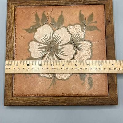 Vintage Flower Pattern Tile Trivet with Wood Frame