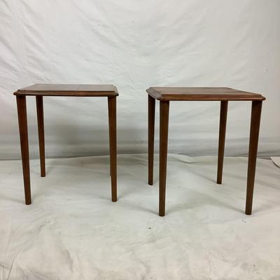 Lot. 6174. Pair of Mid Century Side Tables
