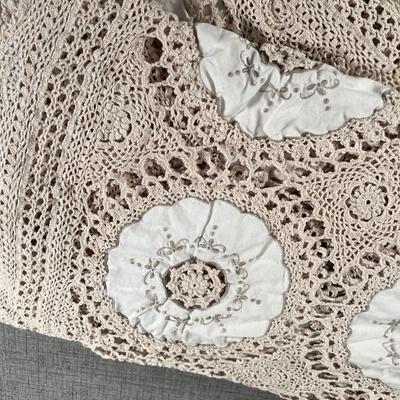Antique Crochet Table Cloth 98