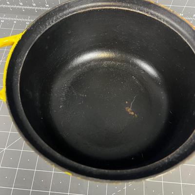Dutch oven Yellow Colorcast, Made in Ireland.