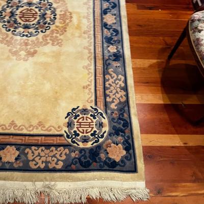 Asian Chinese Wool Rug Whites and Blues 