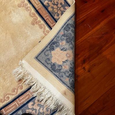 Asian Chinese Wool Rug Whites and Blues 