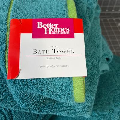 4 Bath Towels Better Homes and Garden 