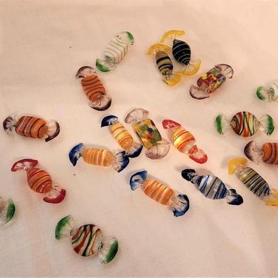 Lot #6  Lot of Art Glass Candies with Matching Tray - 19 pieces