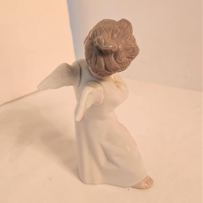 Lot #8  LLADRO Figurine - Angel w/horn