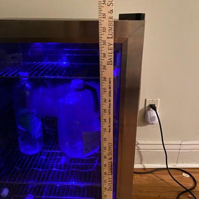 Mini fridge/Wine cooler