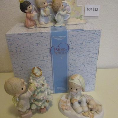 Precious Moments-Noel