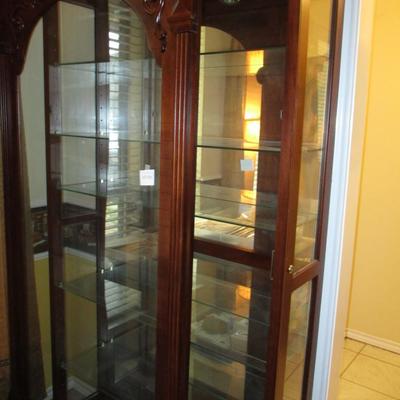 Lighted Curio Cabinet w/sliding Door