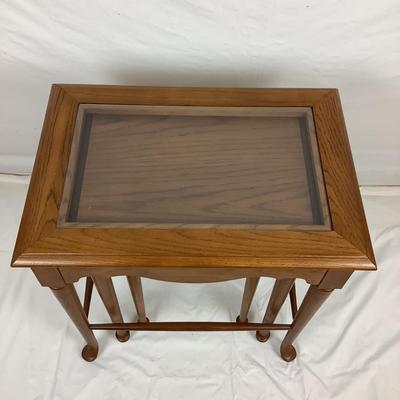 6186 Vintage Oak Set of 3 Nesting Tables with Glass Top