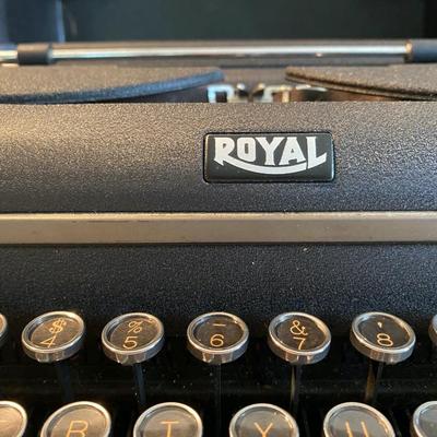 Vintage Royal Type Writer