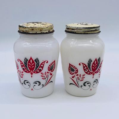 ANCHOR HOCKING ~ Fire King ~ Modern Tulip ~ Salt & Pepper
