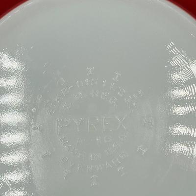 PYREX ~ Ovenware ~ Red Lidded Casserole Dish