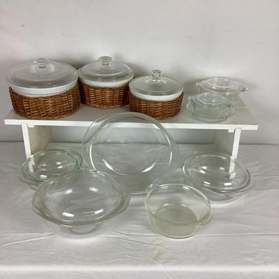 Lot. 6198. Assorted pyrex and 3 porcelain baking dishes