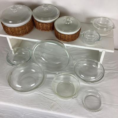 Lot. 6198. Assorted pyrex and 3 porcelain baking dishes