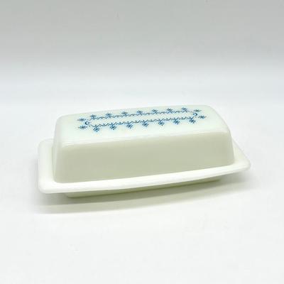 PYREX ~ Snowflake ~ Lidded Butter dish