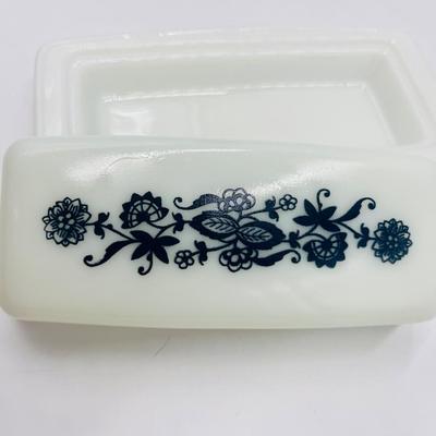PYREX ~ Old Town Blue ~ Butter Dish