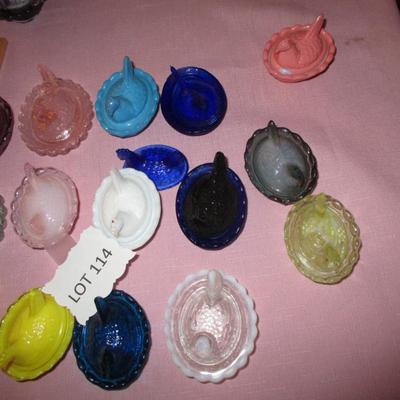 Miniature Glass Nesting Hens