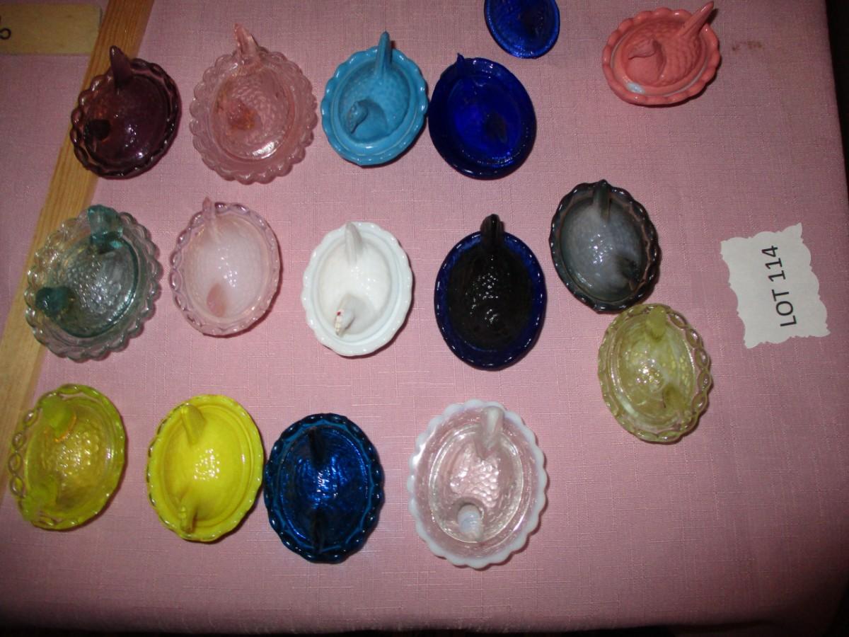 Miniature Glass Nesting Hens