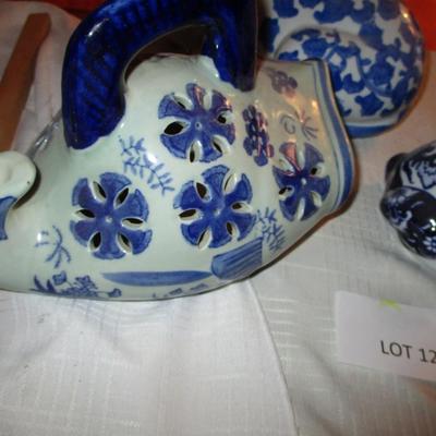 Ceramic Blue/White Animal Decor
